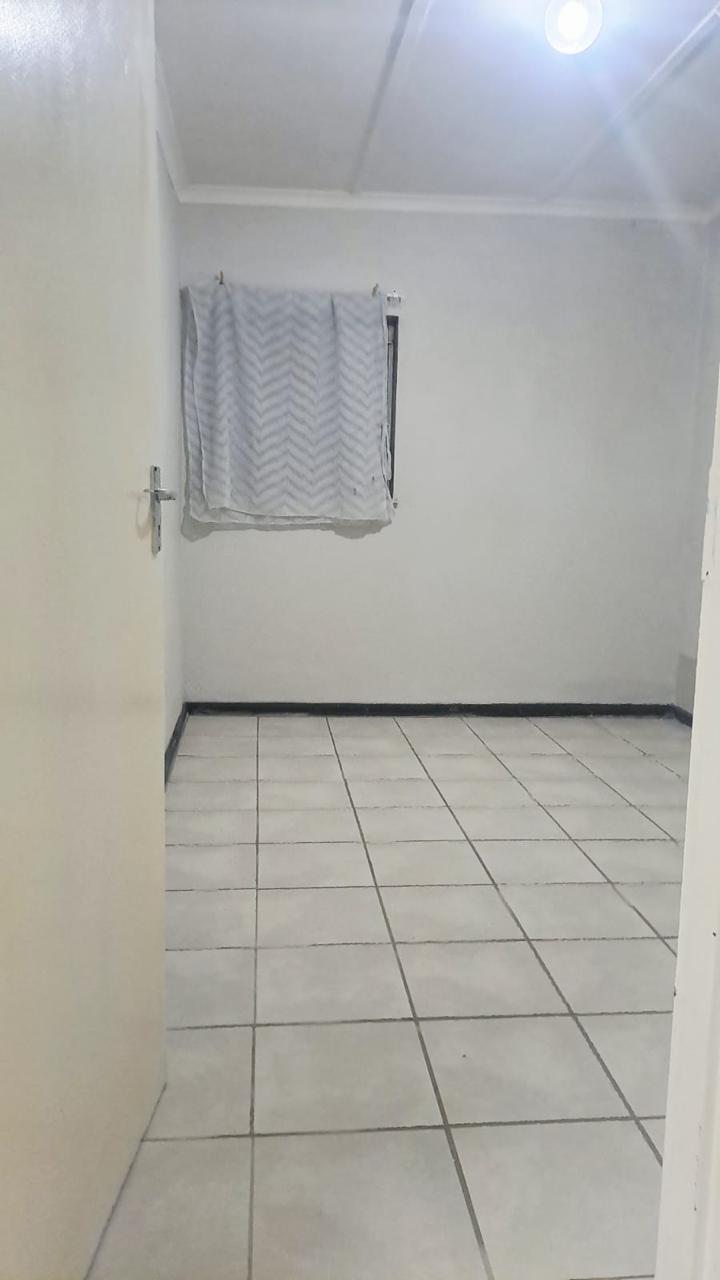 1 Bedroom Property for Sale in Johnson Park Western Cape